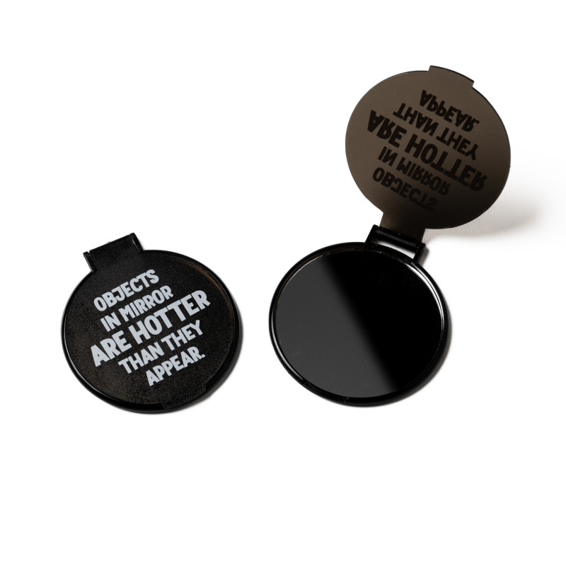 Dva žepna ogledala z motivom podgane Friderika - eno zaprto in eno odprto