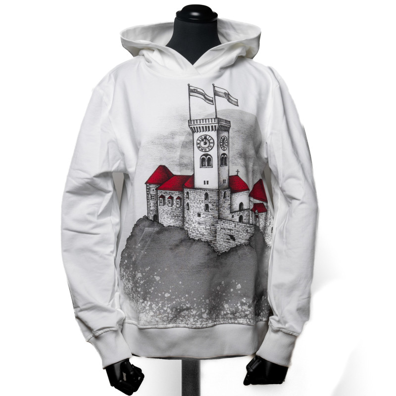 Pulover s potiskom ilustracije Ljubljanskega gradu na črni izložbeni lutki.